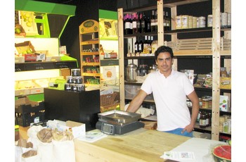 Jose Mara Egea Snchez, cofundador de la tienda de productos naturales ZagalecoJose Mara Egea Snchez, cofundador de la tienda de productos naturales Zagaleco