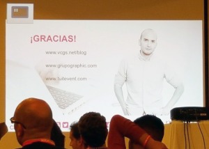 Despedida de la presentación de Víctor Campuzano sobre Growth Hacking