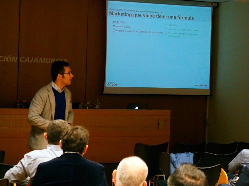 Pablo Foncillas, durante su presentación en la Jornada Innovación Comercial: cómo conectar mejor con los clientes