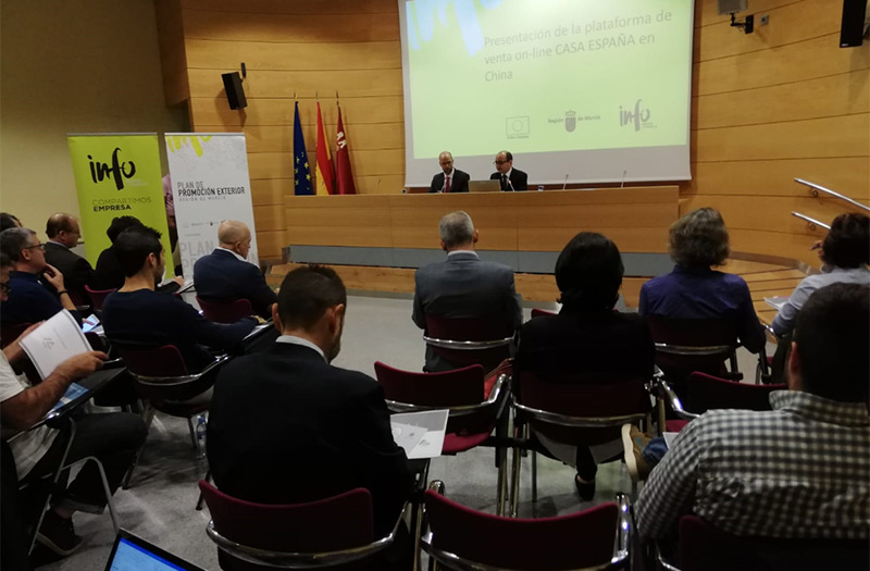 Empresarios de la Regin de Murcia asisten en el Instituto de Fomento a una jornada de formacin para acceder al mercado online chino