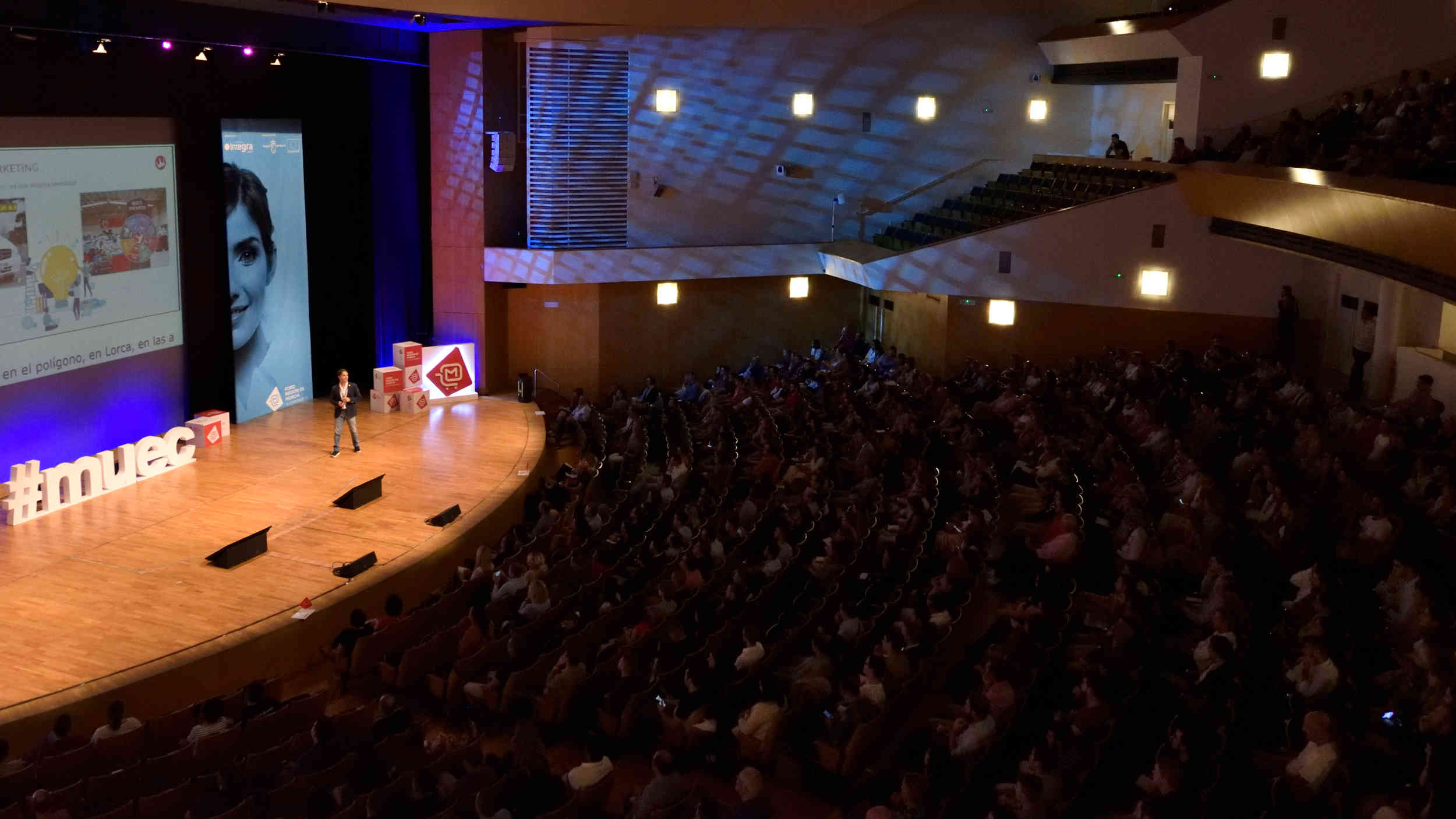 Ignacio Martnez, Fundador de Embargos a lo Bestia, durante MueC 2019